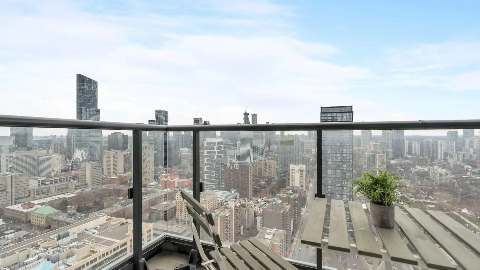 Sunset View Studio By Eaton Centre Toronto